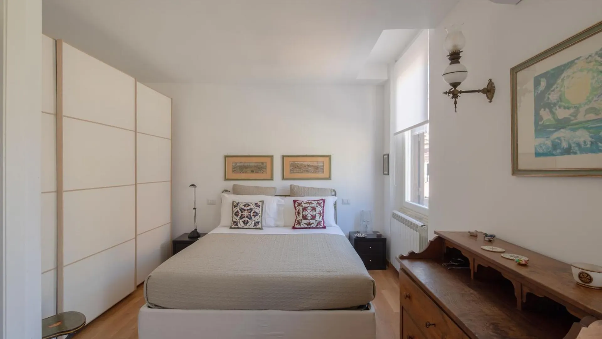 Valeria Terrace - Monti, Rome Apartment