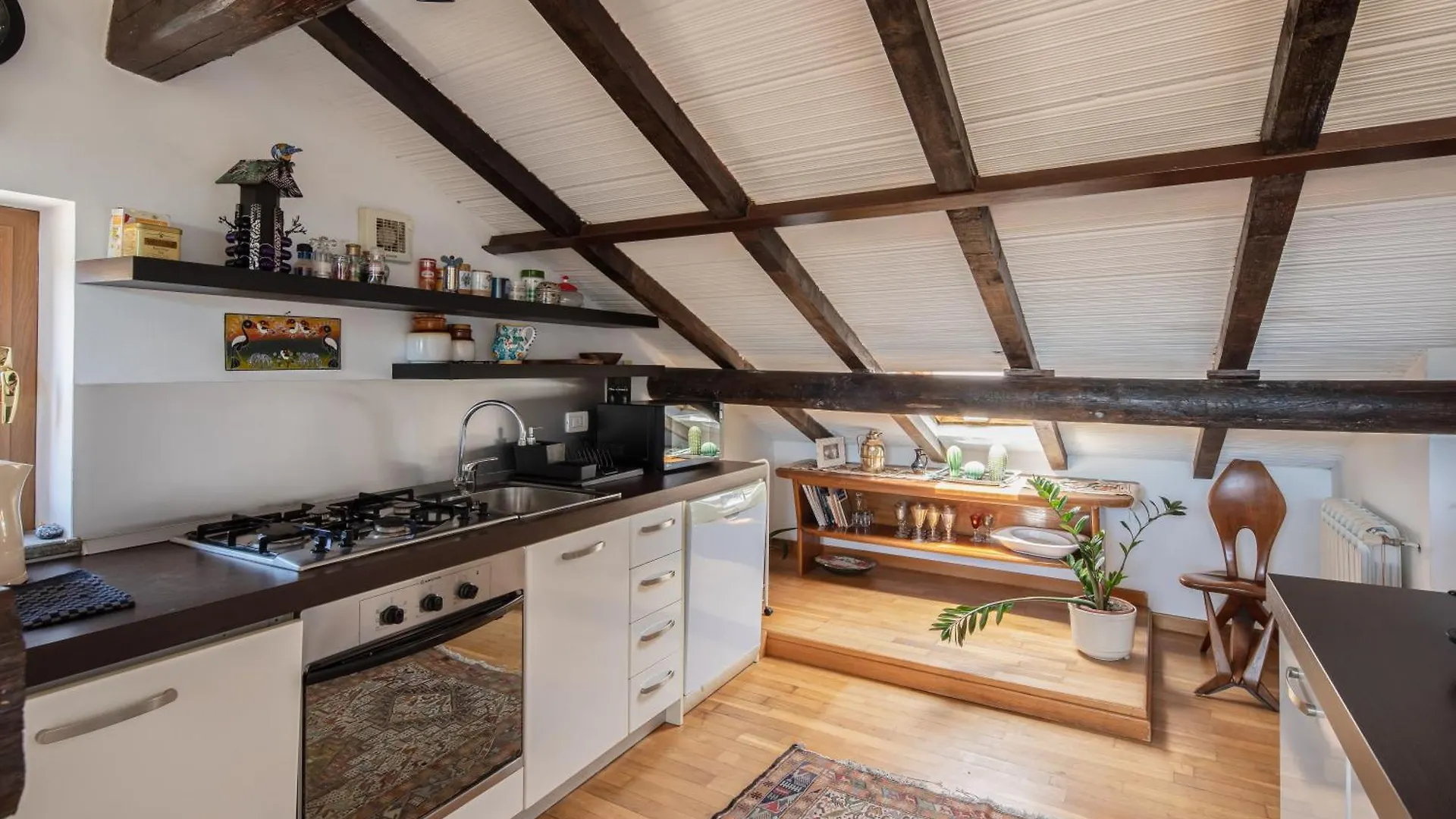 Valeria Terrace - Monti, Rome Apartment