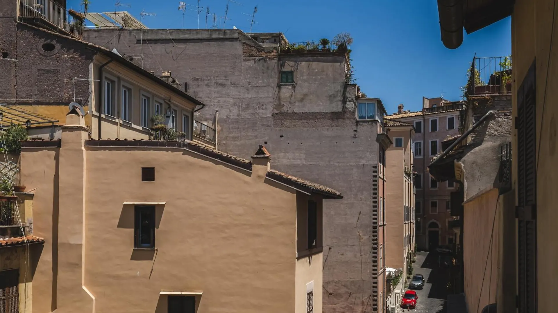 Valeria Terrace - Monti, Rome Apartment